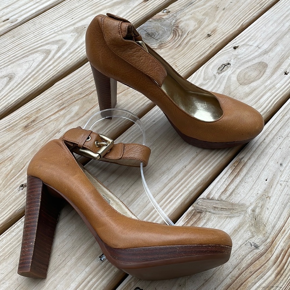 Michael KORS Platform Heels- size 9M
